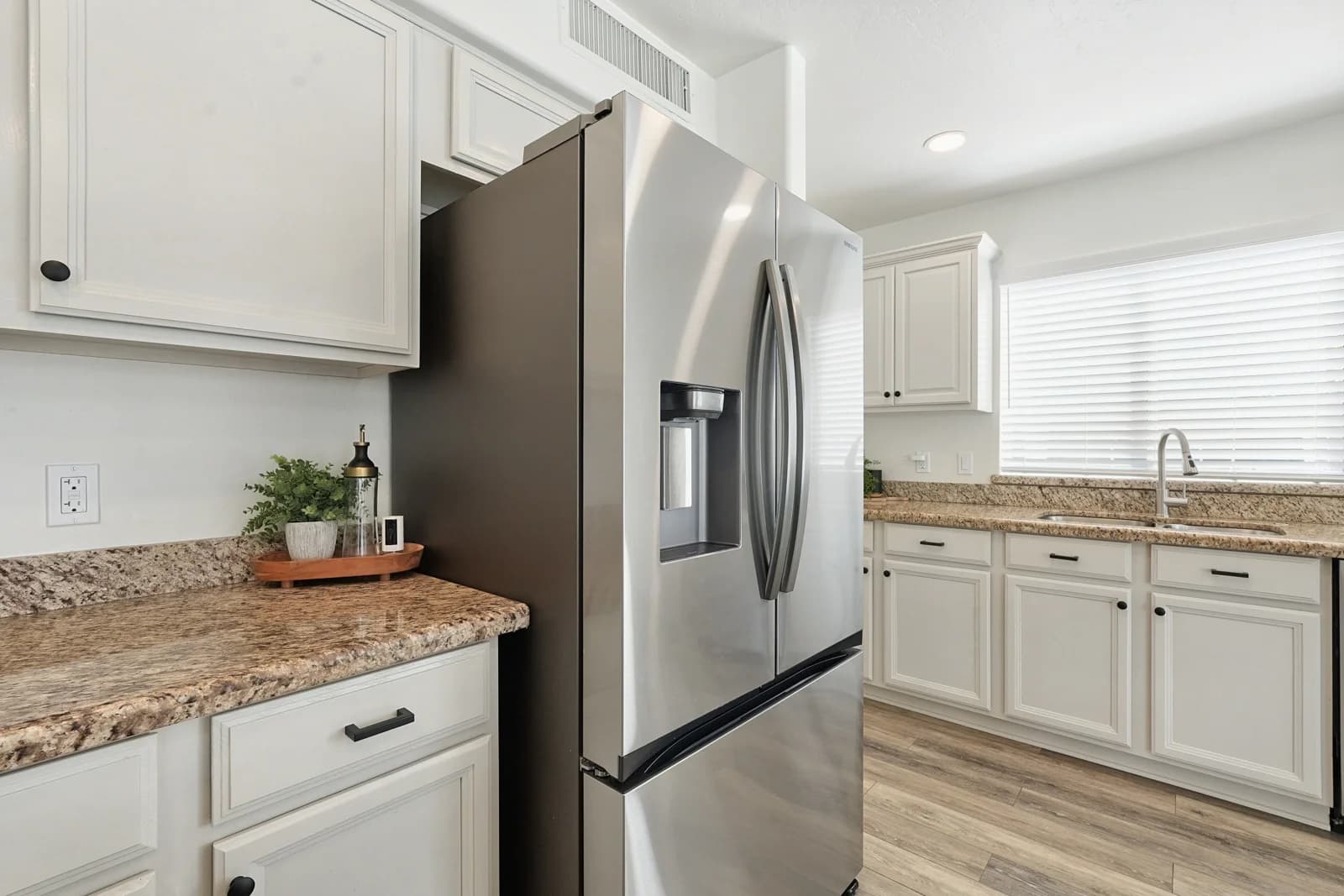 Kitchen and dining, edited