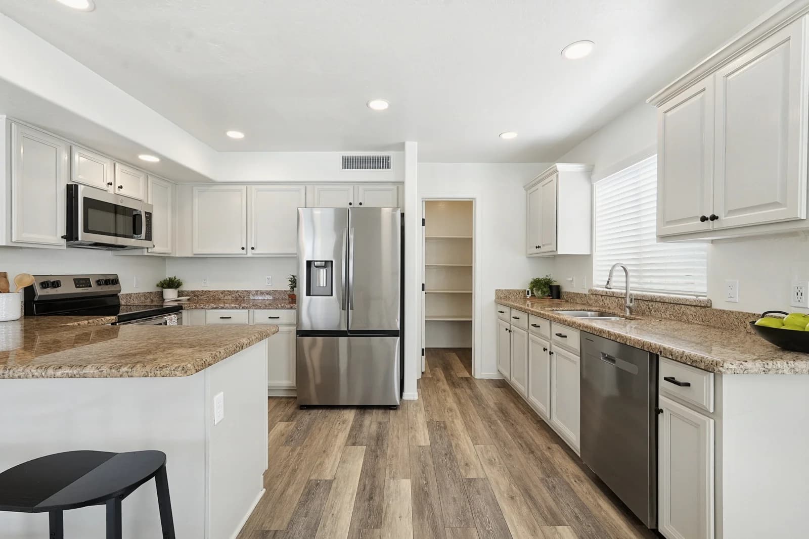 Kitchen and dining, edited